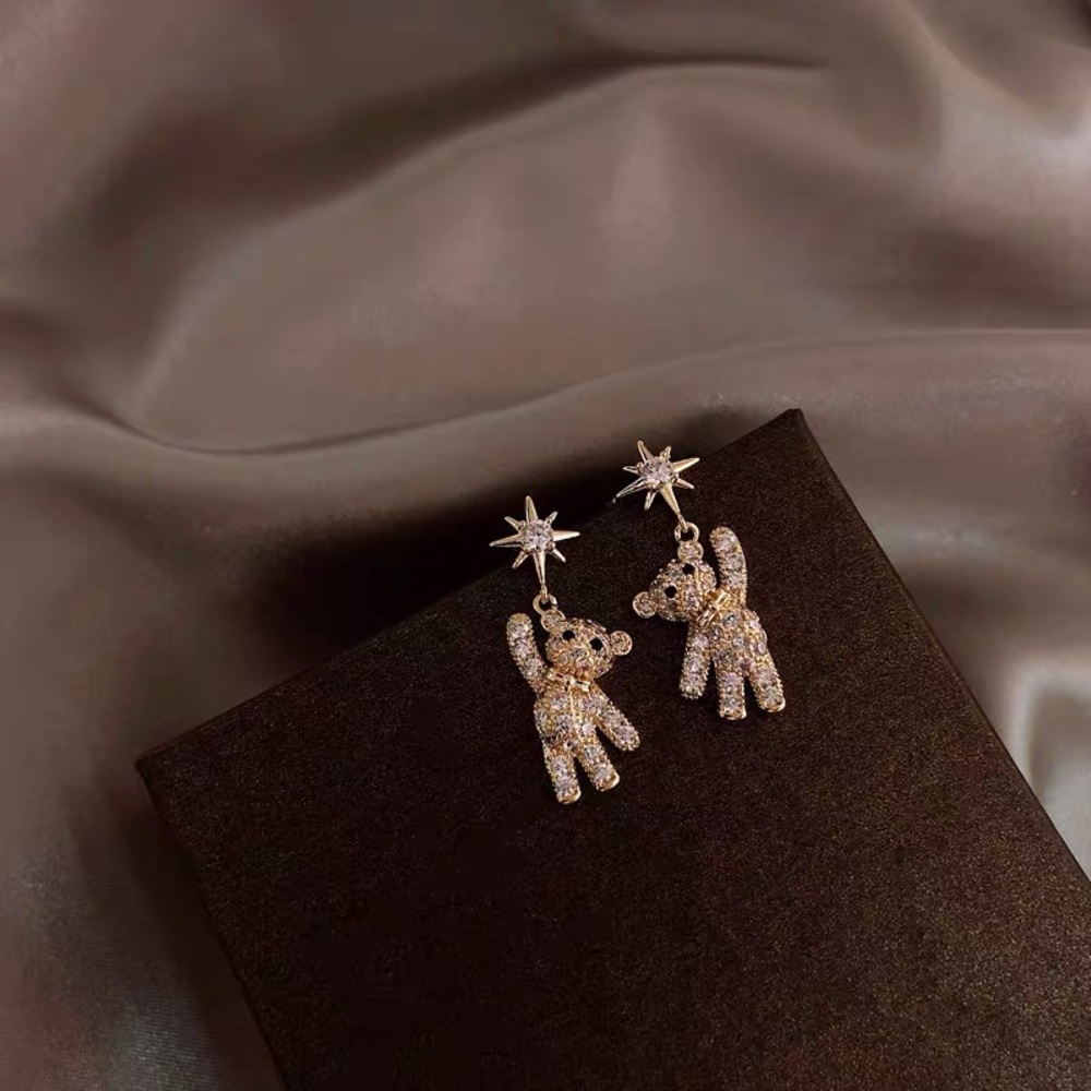 Earring - Picture 2 of 3